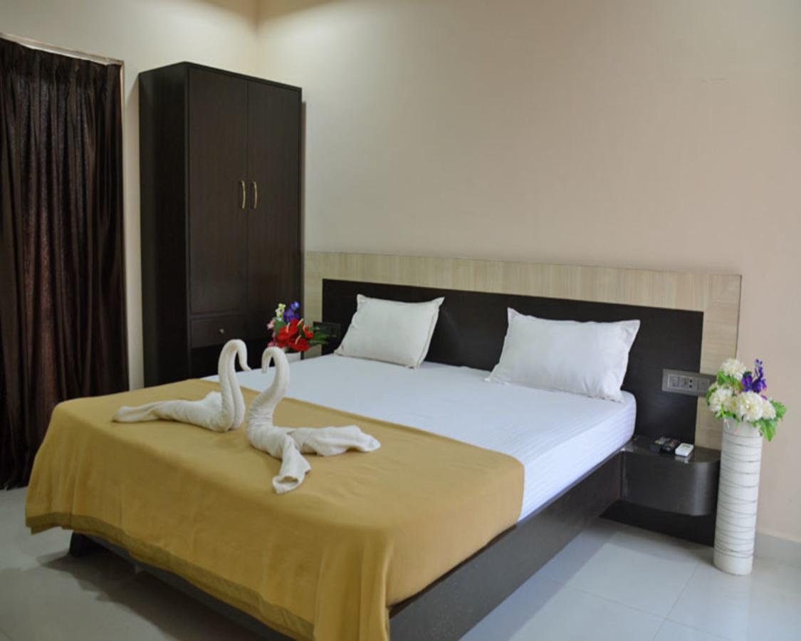Planet Goa Beach Resort Calangute Extérieur photo